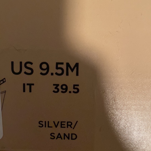 Micheal Kors open toe heels - Picture 5 of 5